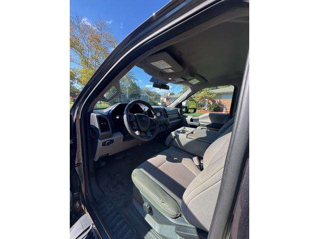 Photo of 2017 Gray Ford F-250