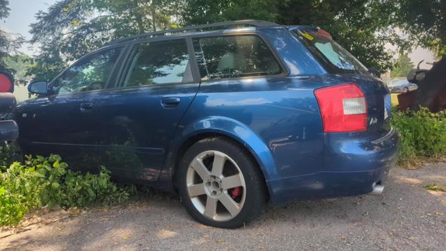 Photo of 2005 Blue Audi A4