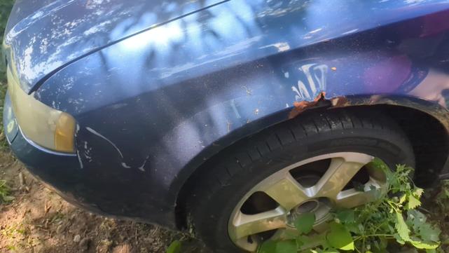 Photo of 2005 Blue Audi A4