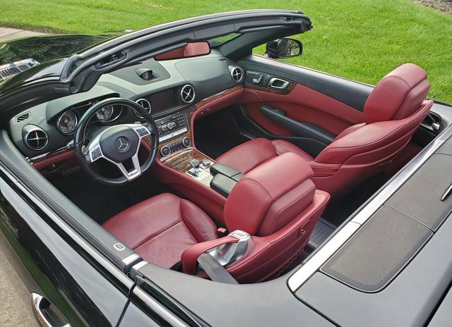 Photo of 2013 Black Mercedes-Benz SL-Class