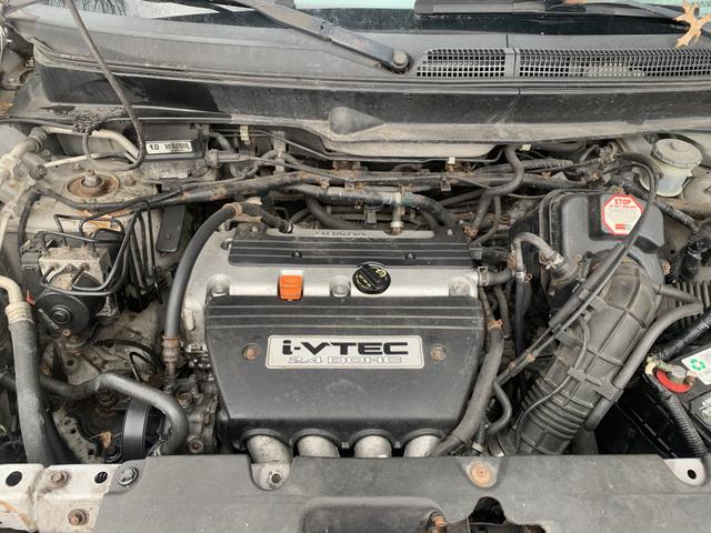 Photo of 2004 Silver Honda Element