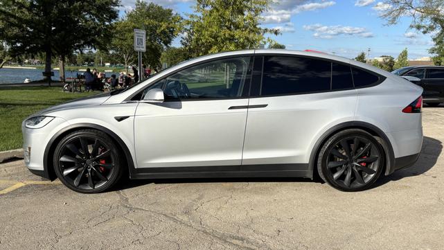 Photo of 2018 Silver Tesla Model X