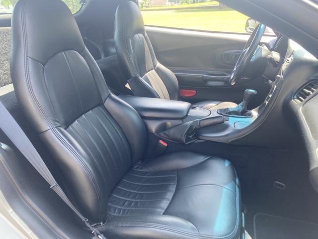Photo of 1999 Gold Chevrolet Corvette