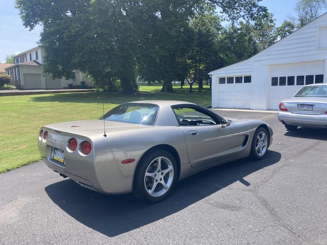 Photo of 1999 Gold Chevrolet Corvette