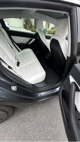 Photo of 2018 Gray Tesla Model 3