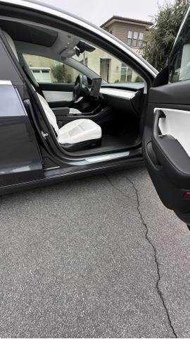Photo of 2018 Gray Tesla Model 3