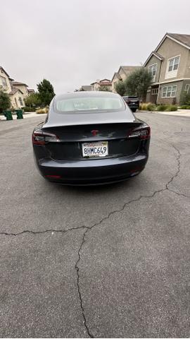 Photo of 2018 Gray Tesla Model 3