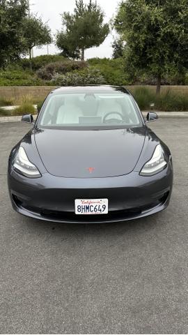 Photo of 2018 Gray Tesla Model 3