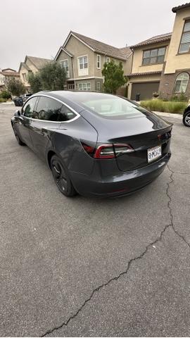 Photo of 2018 Gray Tesla Model 3