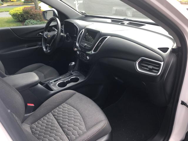 Photo of 2019 White Chevrolet Equinox