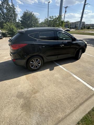 Photo of 2015 Black Hyundai TUCSON