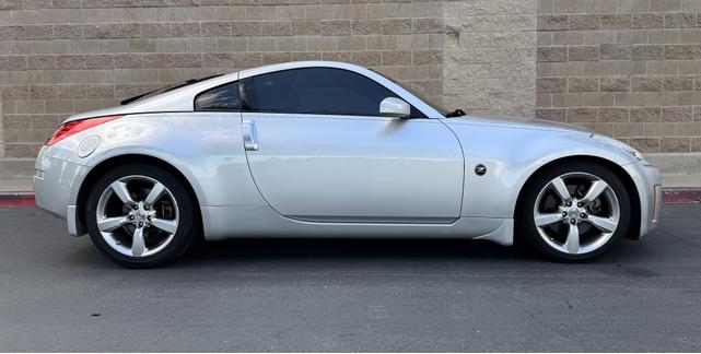 Photo of 2008 Silver Nissan 350Z
