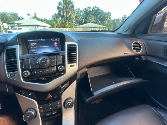 Photo of 2015 Silver Chevrolet Cruze