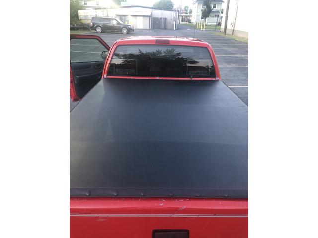 Photo of 2002 Red Chevrolet S-10