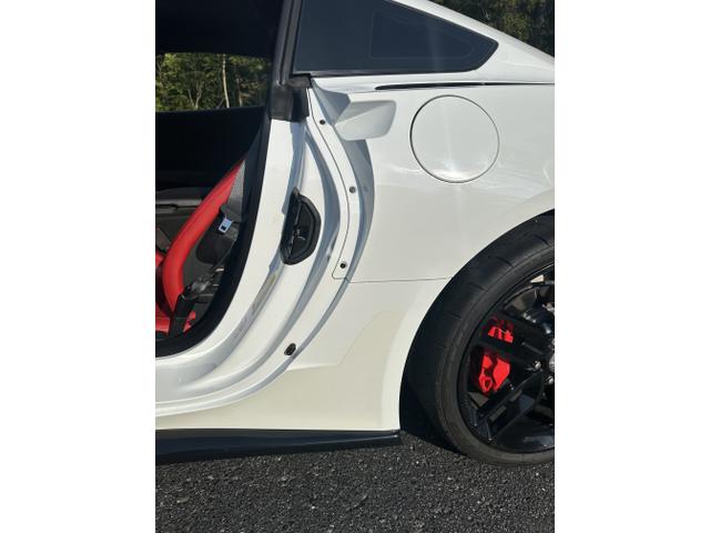 Photo of 2019 White Chevrolet Corvette
