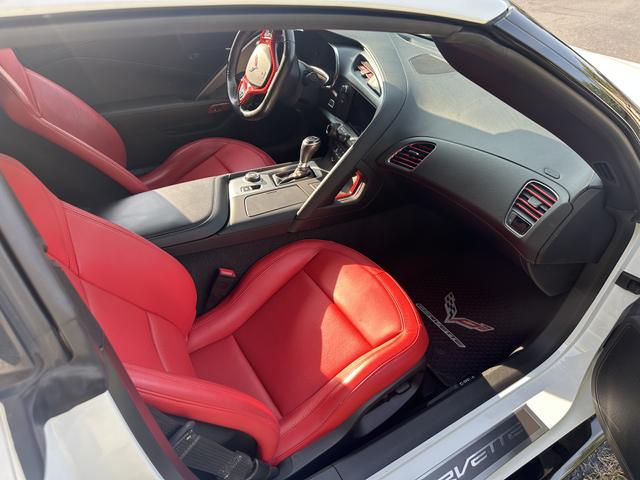 Photo of 2019 White Chevrolet Corvette