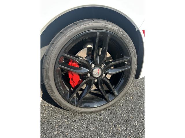 Photo of 2019 White Chevrolet Corvette
