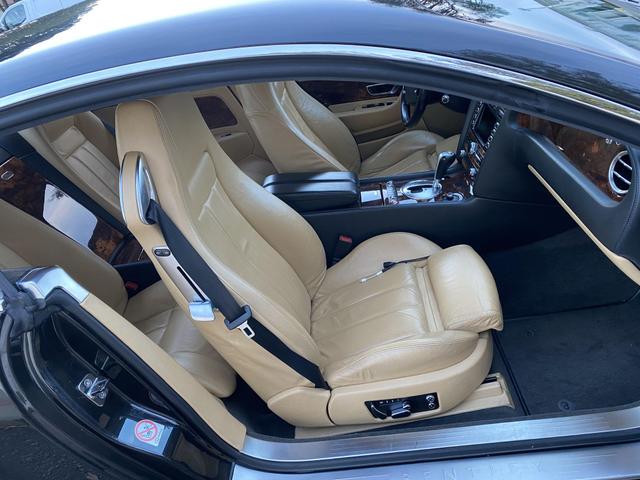 Photo of 2004 Black Bentley Continental GT