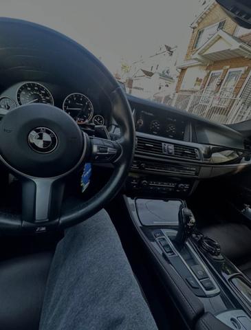 Photo of 2016 Gray BMW 550