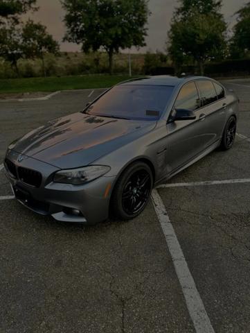 Photo of 2016 Gray BMW 550
