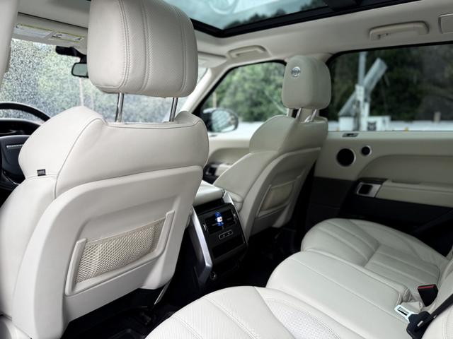 Photo of 2014 White Land Rover Range Rover Sport