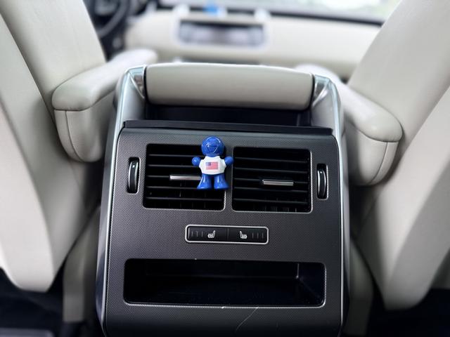 Photo of 2014 White Land Rover Range Rover Sport