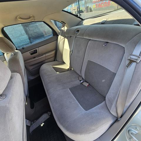Photo of 2006 Gold Ford Taurus