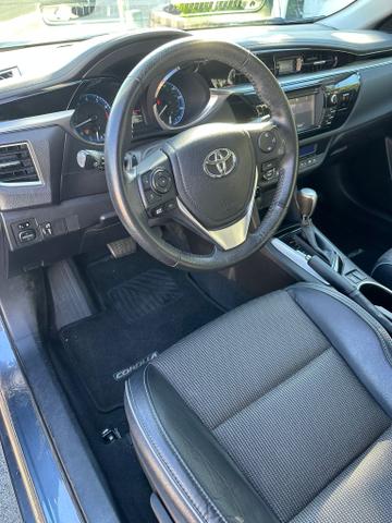 Photo of 2015 Gray Toyota Corolla