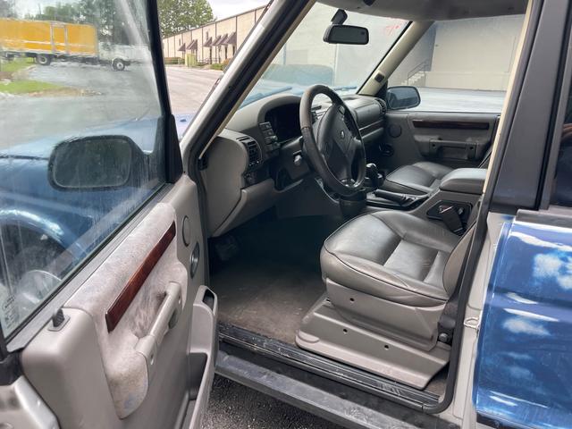 Photo of 2002 Silver Land Rover Discovery