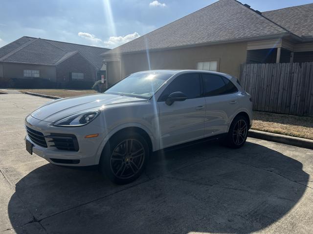 Photo of 2021 Gray Porsche Cayenne