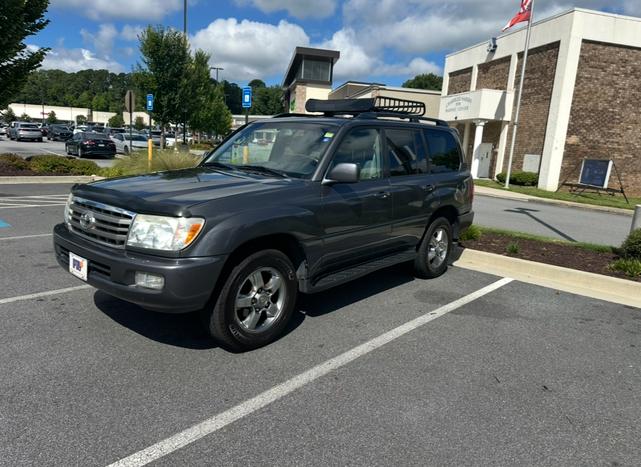 Photo of 2006 Gray Toyota Land Cruiser