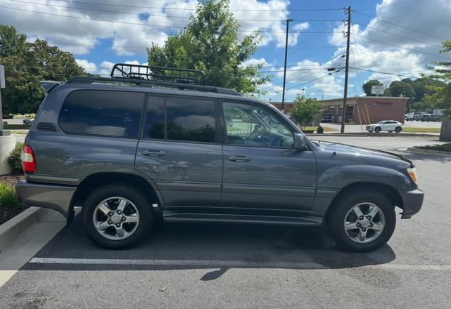 Photo of 2006 Gray Toyota Land Cruiser