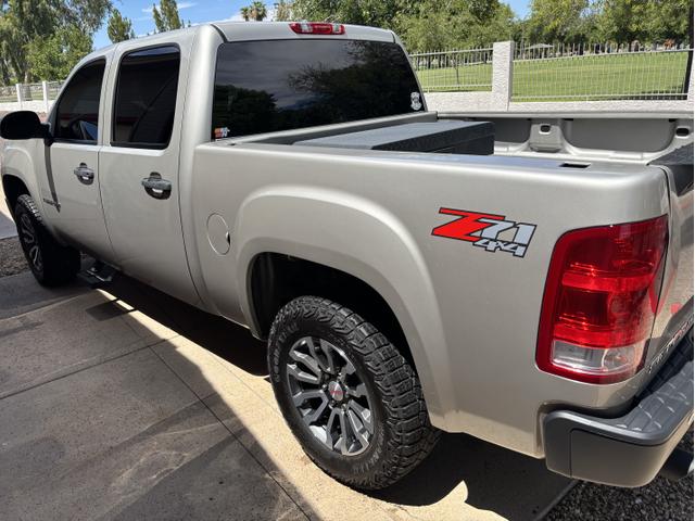 Photo of 2009 Silver GMC Sierra 1500