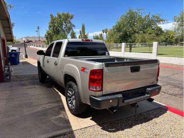 Photo of 2009 Silver GMC Sierra 1500