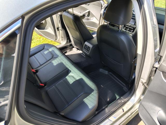 Photo of 2014 Silver Volkswagen Passat