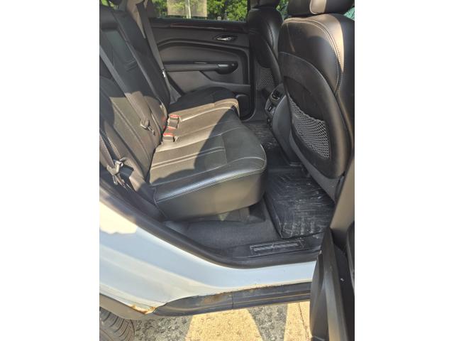 Photo of 2013 White Cadillac SRX