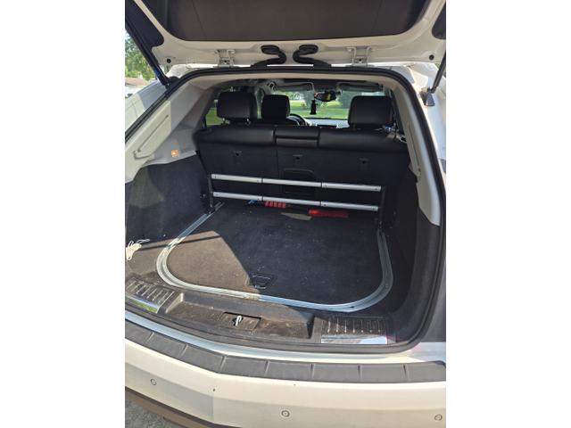 Photo of 2013 White Cadillac SRX