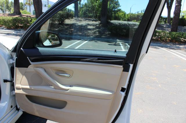 Photo of 2013 White BMW 528