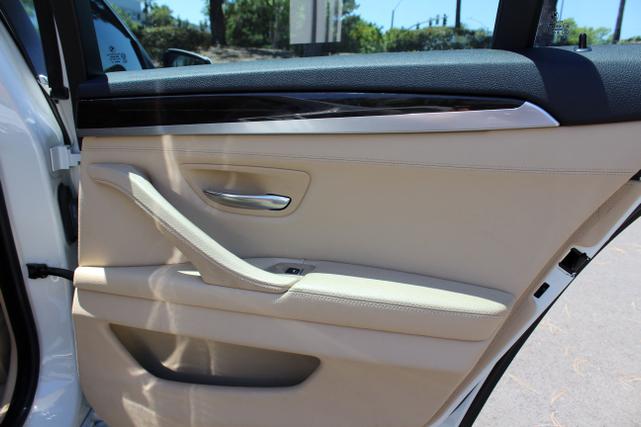 Photo of 2013 White BMW 528