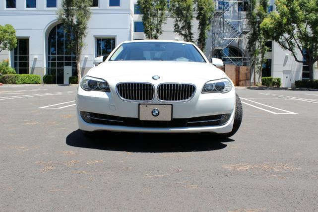 Photo of 2013 White BMW 528