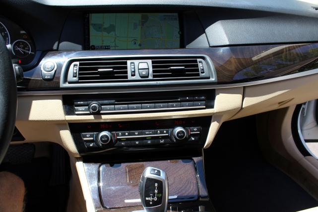 Photo of 2013 White BMW 528