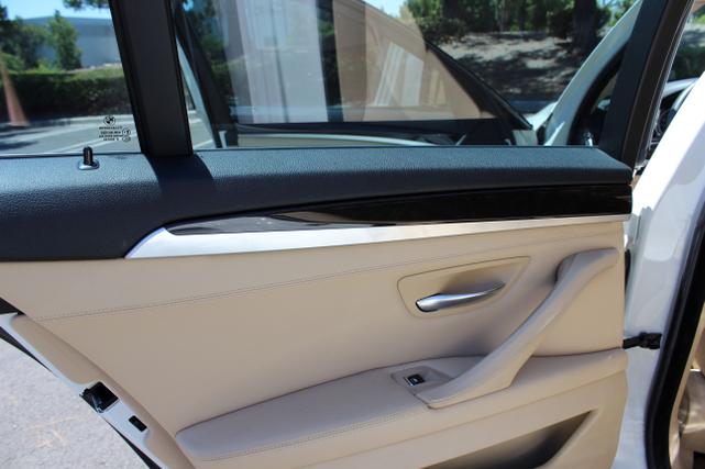 Photo of 2013 White BMW 528