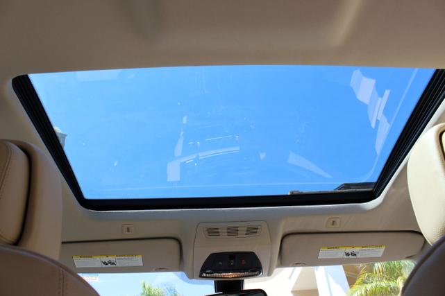 Photo of 2013 White BMW 528
