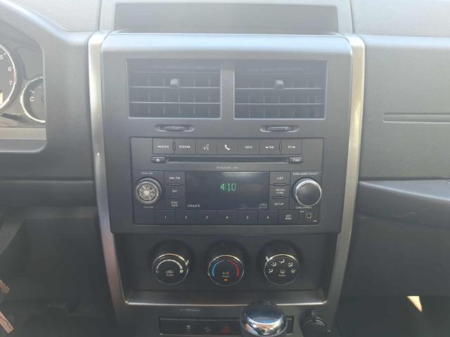 Photo of 2011 Beige Jeep Liberty