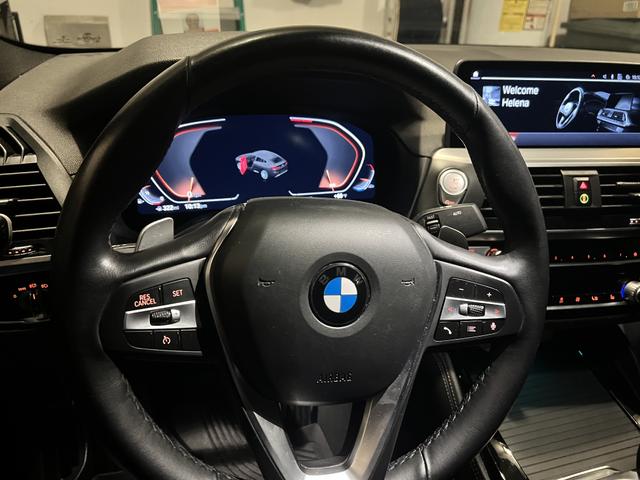 Photo of 2021 Black BMW X4