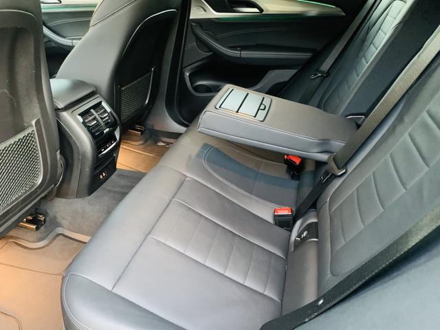 Photo of 2021 Black BMW X4