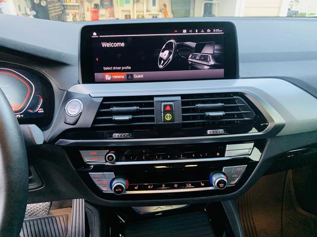 Photo of 2021 Black BMW X4