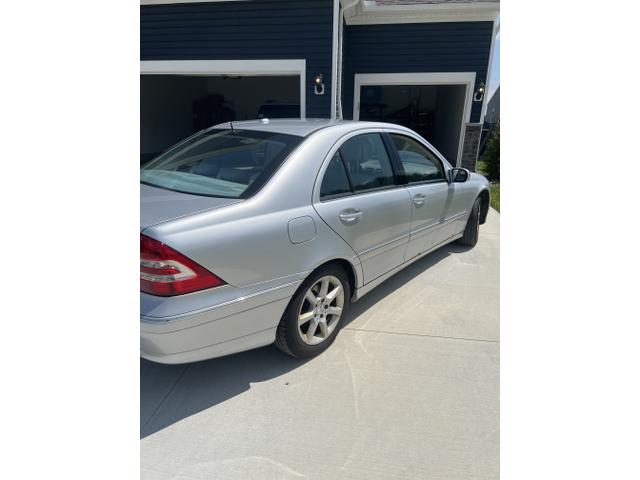Photo of 2007 Silver Mercedes-Benz C-Class
