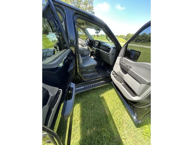 Photo of 2021 Black Ford F-150
