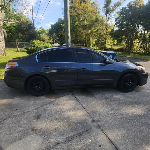 Photo of 2012 Blue Nissan Altima